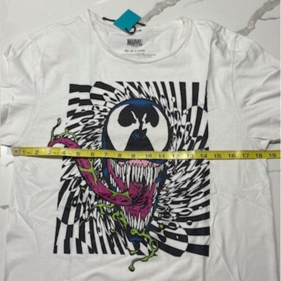 MARVEL | Men’s Venom White Graphic T Shirt - Picture 13 of 13